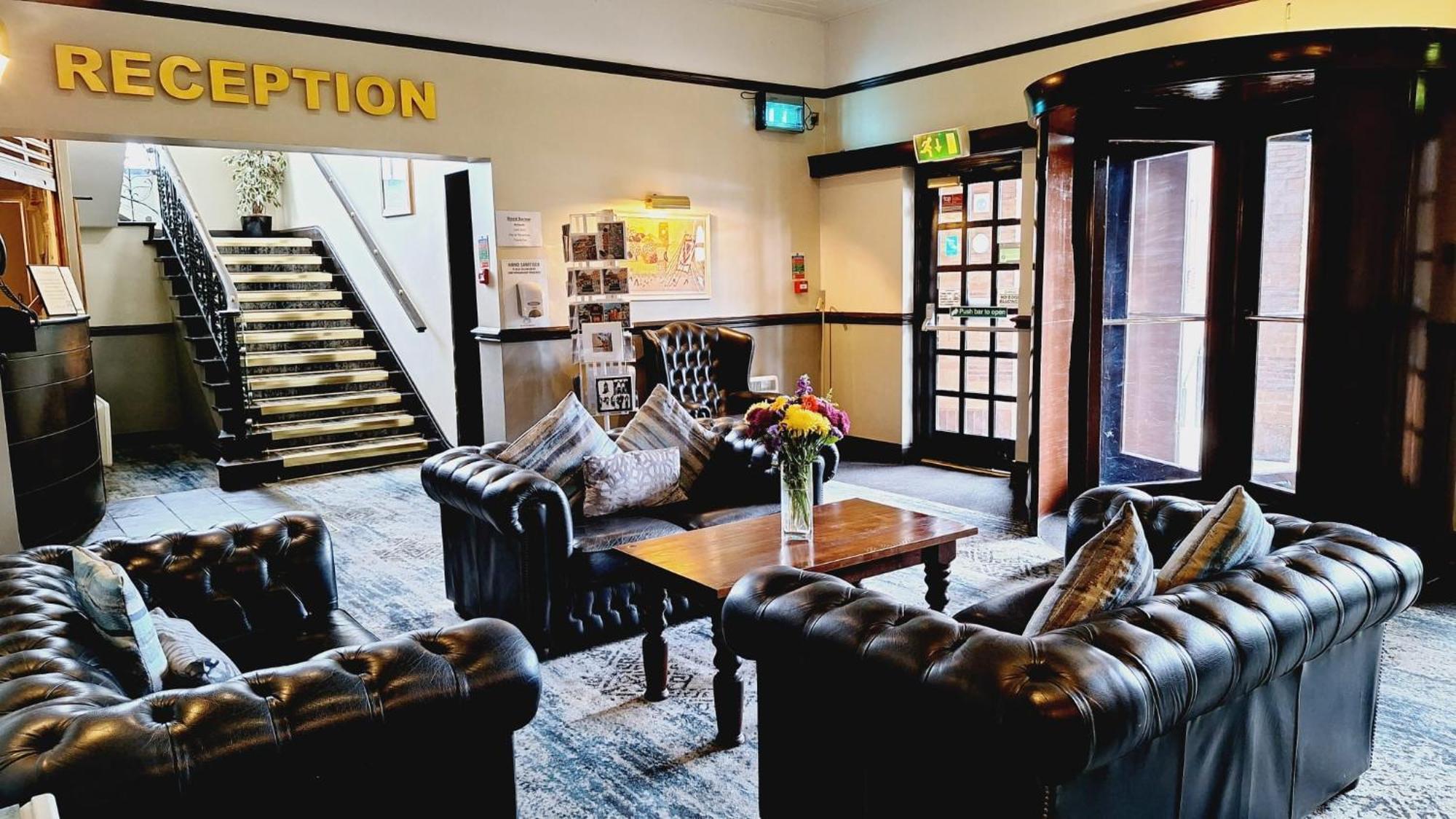 The Brocket Arms Wetherspoon Hotel Wigan Exterior photo